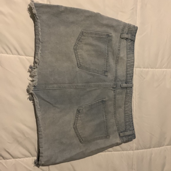 Jean skirt your bound to love ❤️ - Picture 2 of 3